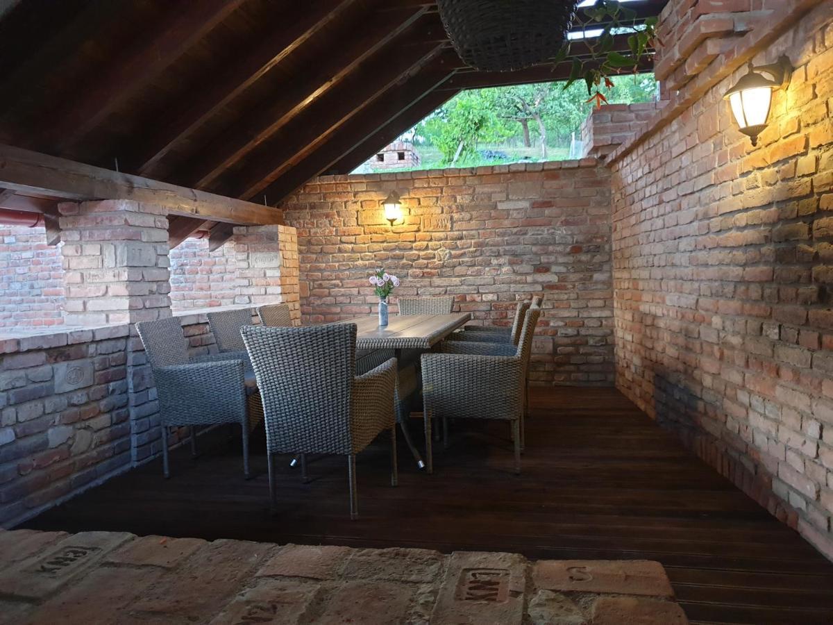 Apartmany In Veritas Mikulov Buitenkant foto
