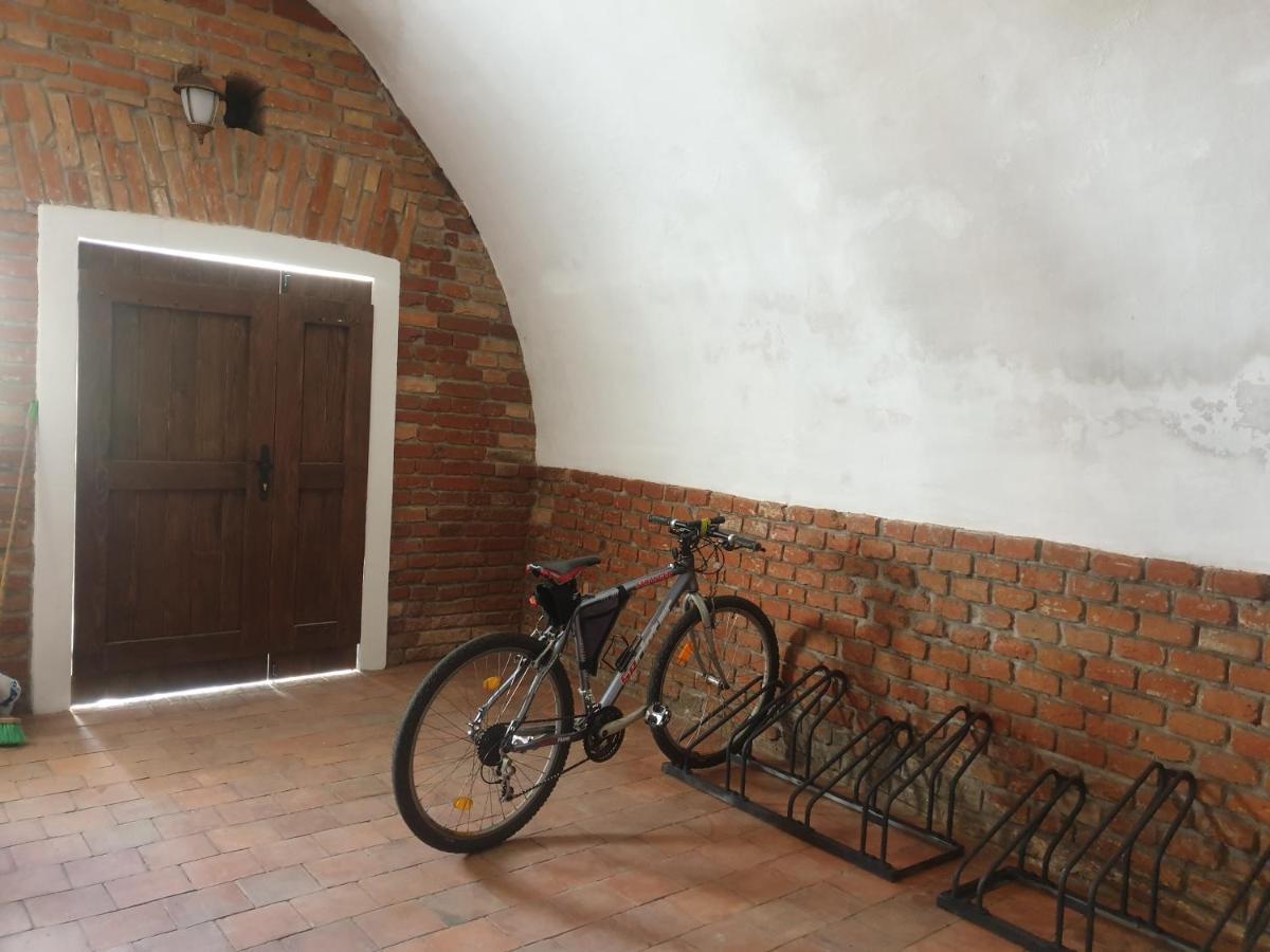 Apartmany In Veritas Mikulov Buitenkant foto