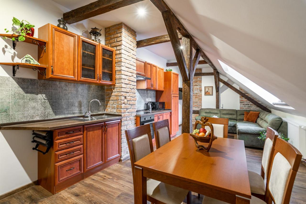 Apartmany In Veritas Mikulov Buitenkant foto