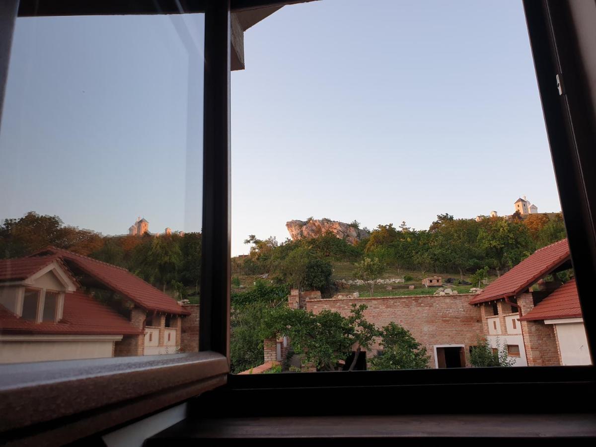Apartmany In Veritas Mikulov Buitenkant foto