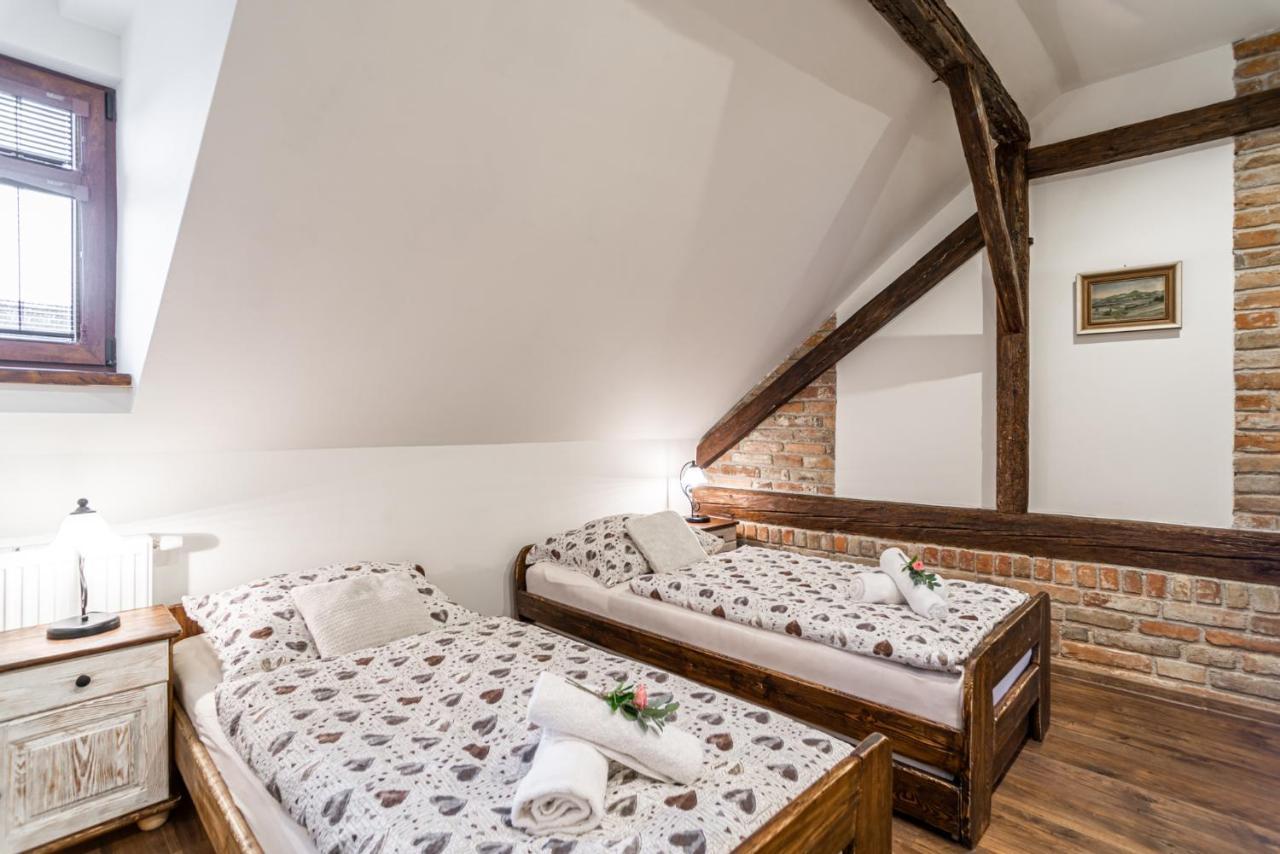 Apartmany In Veritas Mikulov Buitenkant foto