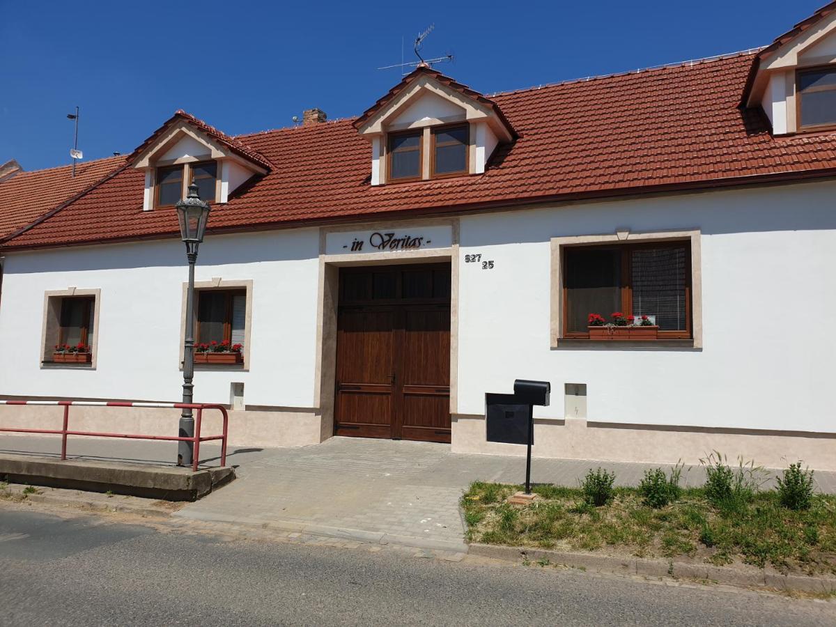 Apartmany In Veritas Mikulov Buitenkant foto