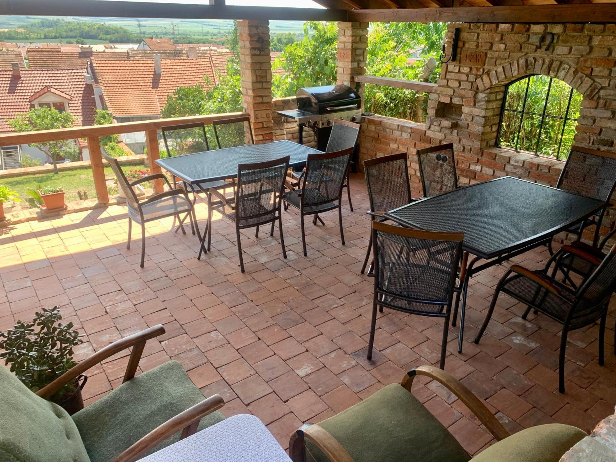 Apartmany In Veritas Mikulov Buitenkant foto